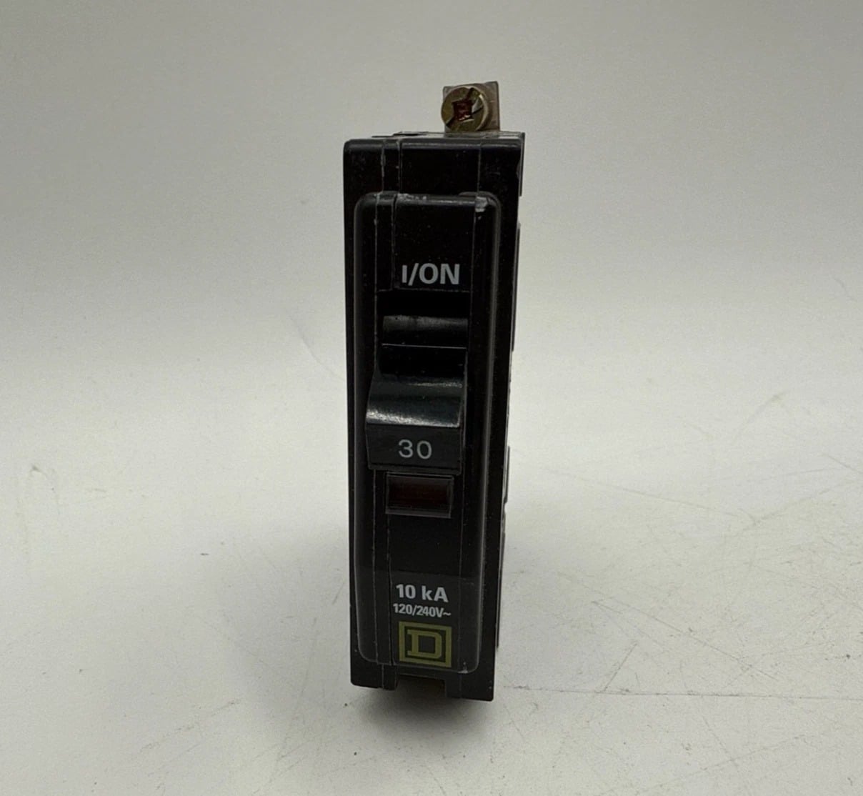30 Amps, Square D #QOB130, Circuit Breaker, 1-Pole, 240/120 Volts, Bolt-On - Image 2