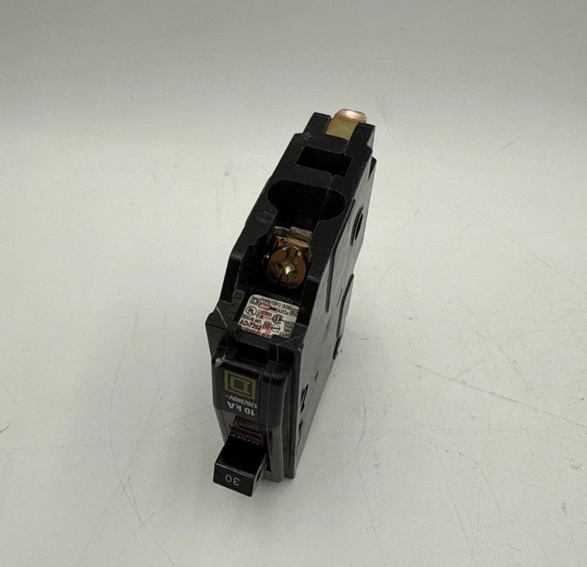 30 Amps, Square D #QOB130, Circuit Breaker, 1-Pole, 240/120 Volts, Bolt-On - Image 3