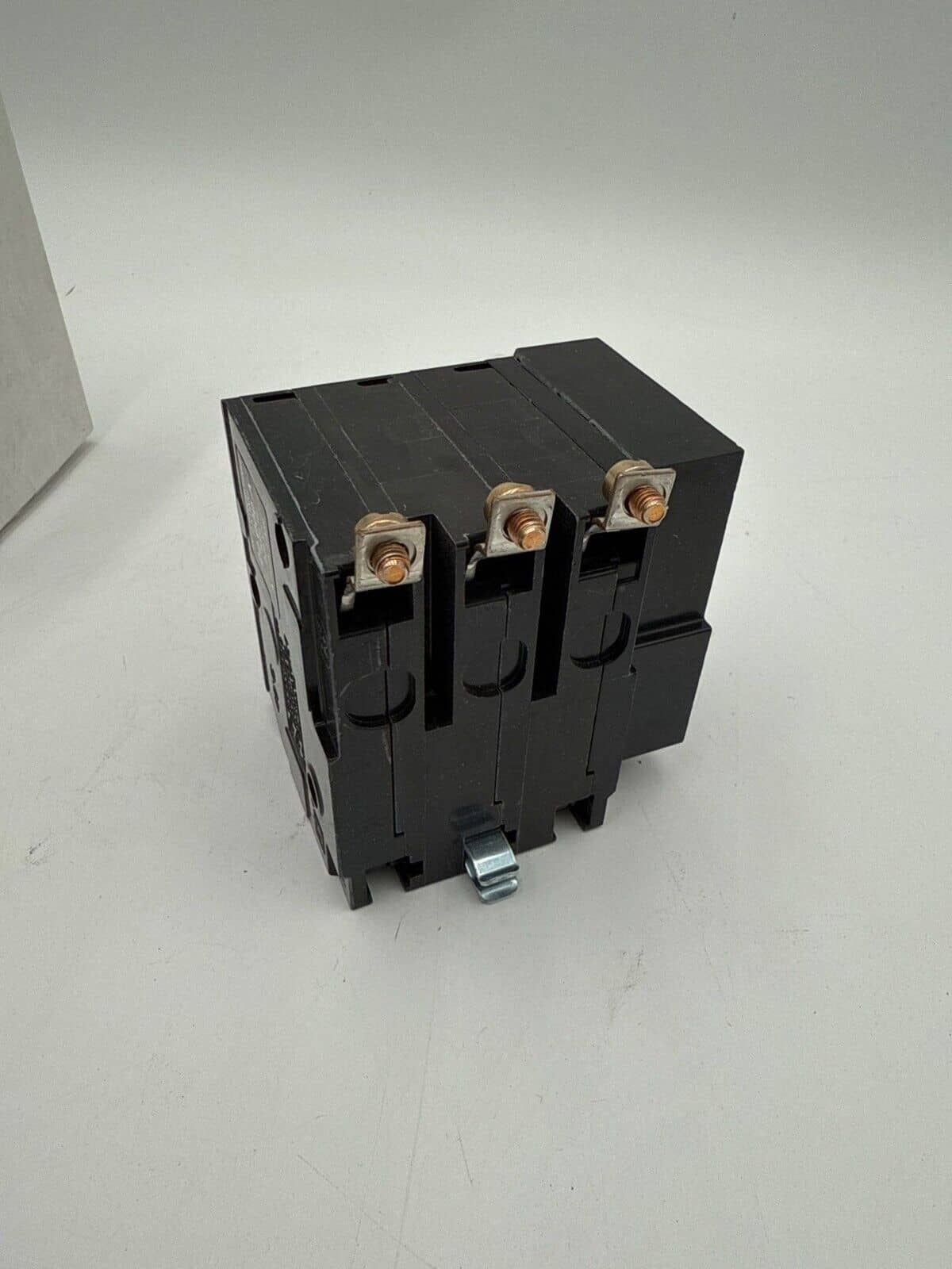 20 Amps, Square D #QOB320VH1021, Circuit Breaker, 3-Pole, 240 Volts, Shunt Trip, 22kA, Bolt-On, NEW - Image 8