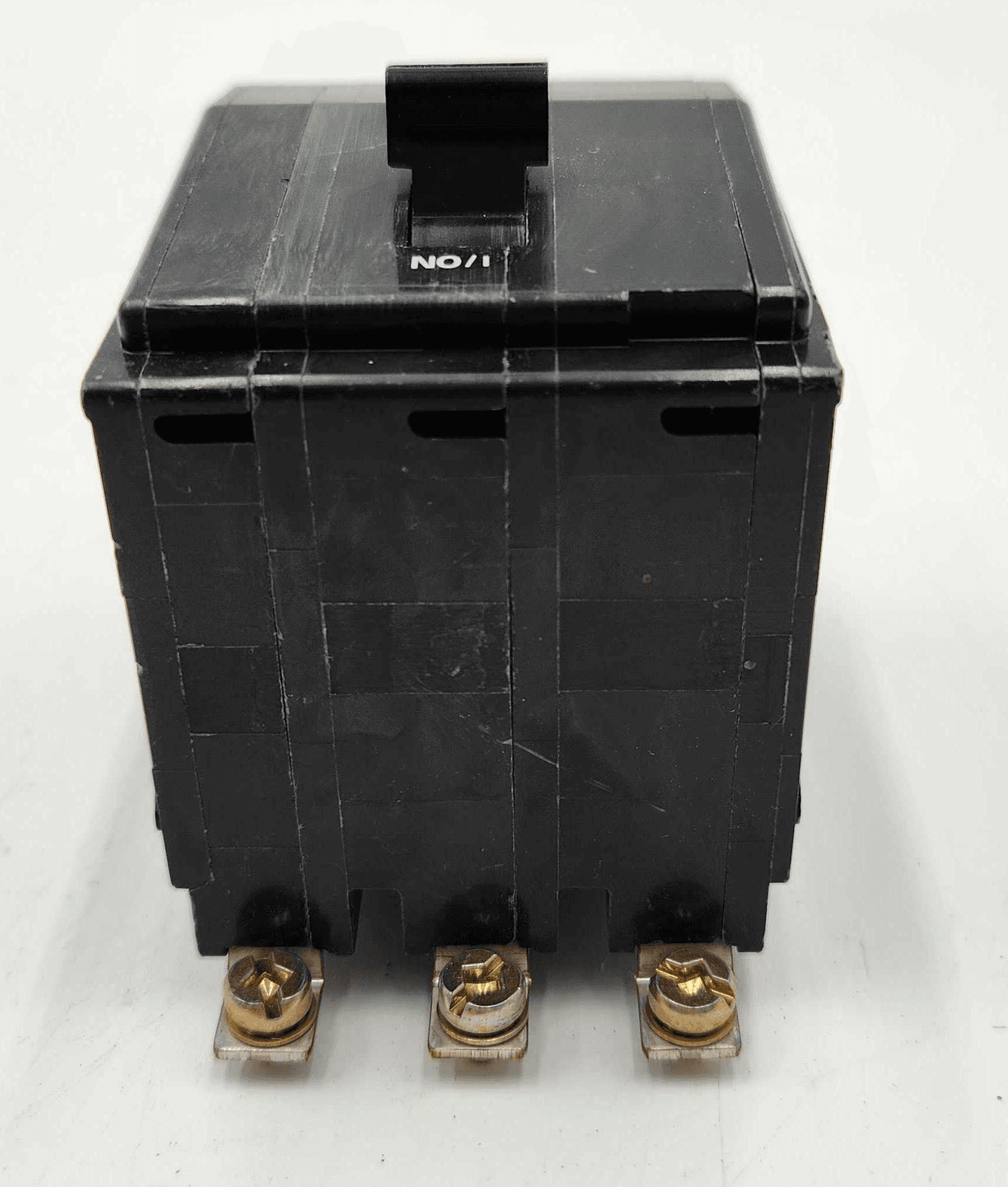35 Amps, Square D #QOB335, Circuit Breaker, 3-Pole, 240 Volts, 10kA - Image 3