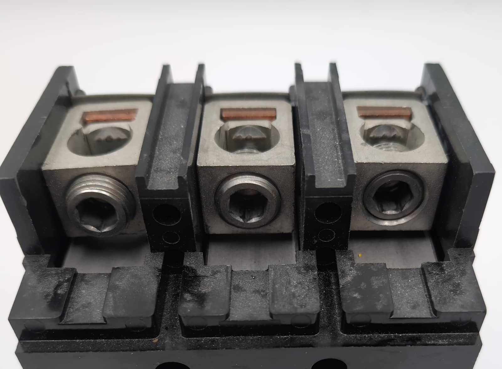 100 Amps, Square D #Q2L3100, Circuit Breaker, 3-Pole, 240 Volts, 10kA - Image 3