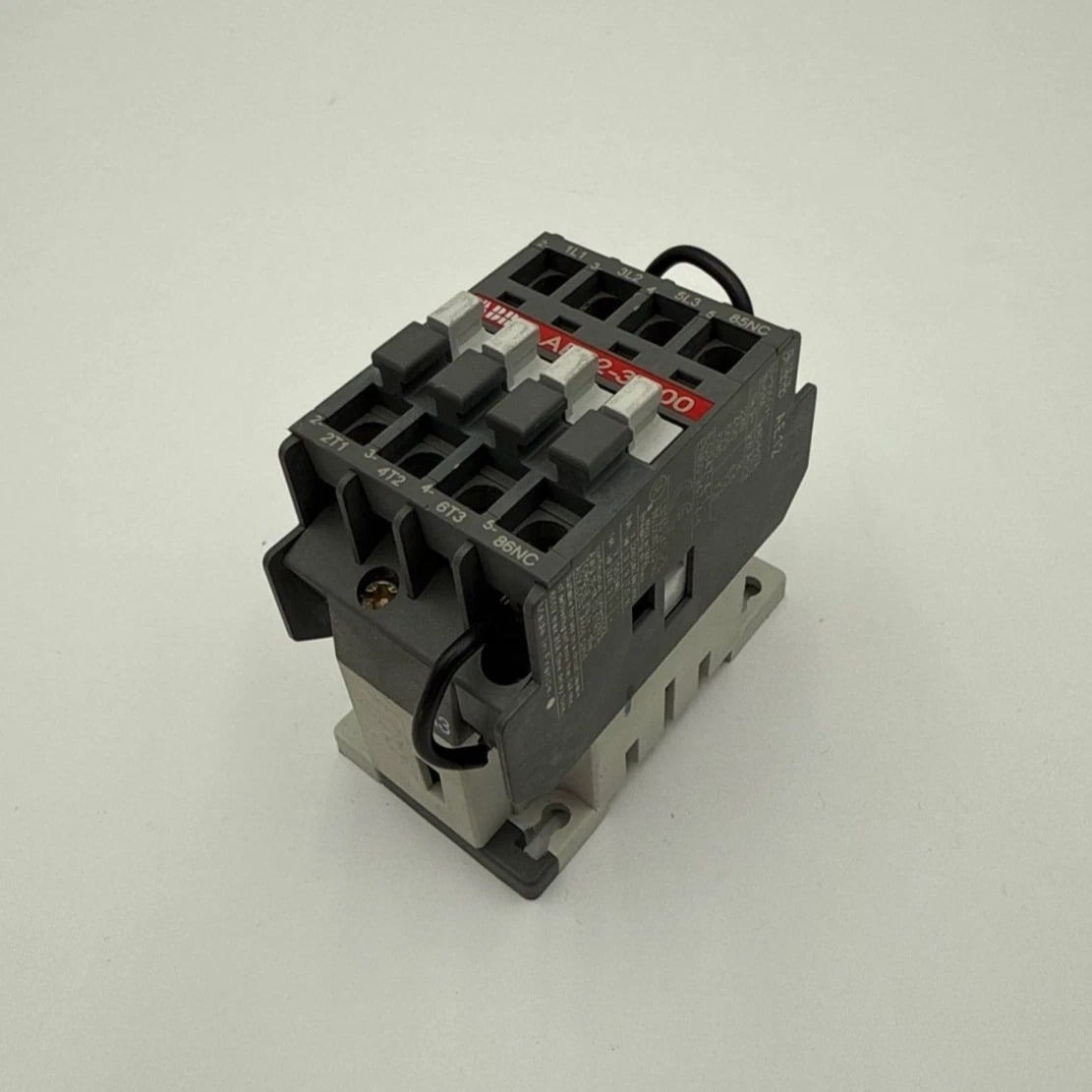 25 Amp. ABB #AE12-30-00, Contactor, 3-Pole, 600 Volts, 3PH, 10 HP Coil, 24VDC DIN Rail Mount - Image 1