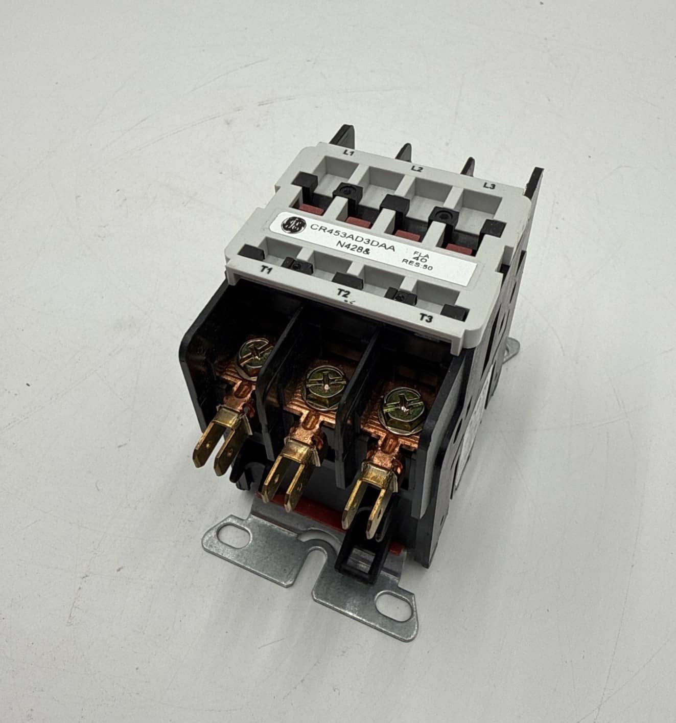 40 Amp. General Electric #CR453AD3DAA, Definite Purpose Contactor, 3-Pole, 550-600 Volts Coil - Image 3