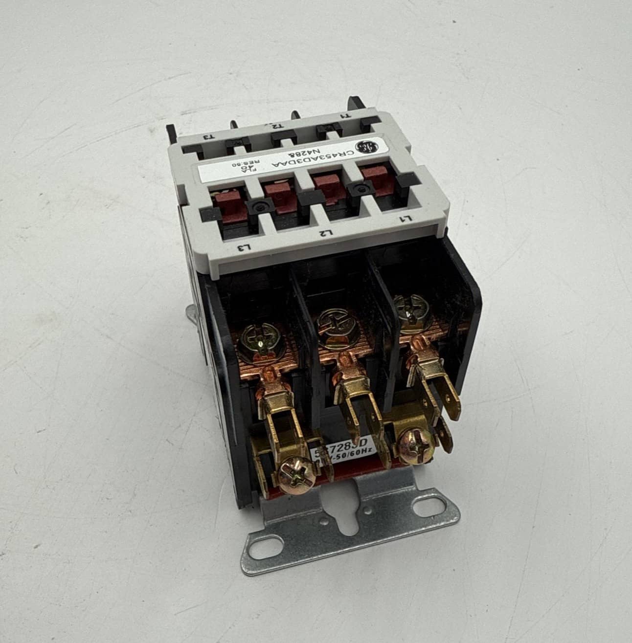 40 Amp. General Electric #CR453AD3DAA, Definite Purpose Contactor, 3-Pole, 550-600 Volts Coil - Image 6