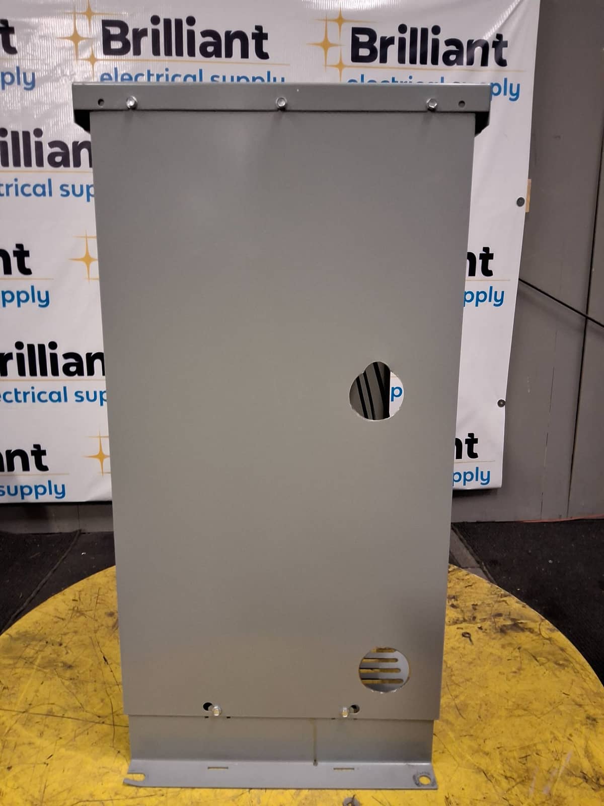 45 KVA 240 Primary, 208/120 Secondary, General Electric #9T10A1613, Dry Type Transformer, 3 Phase, NEMA 3R - Image 10