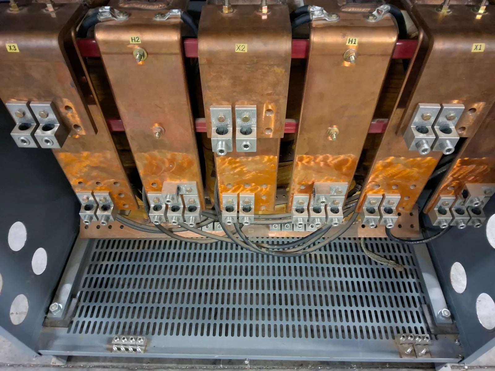 750 KVA 480 Primary, 208Y/120 Secondary, Square D #EE750T68HCU, Dry Type Transformer, 3 Phase, NEMA 1 - Image 4
