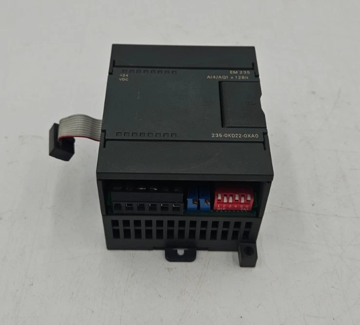 Siemens #6ES7-235-0KD22-0XA0, SIMATIC S7-200 Analog I/O Expansion Module - Image 2