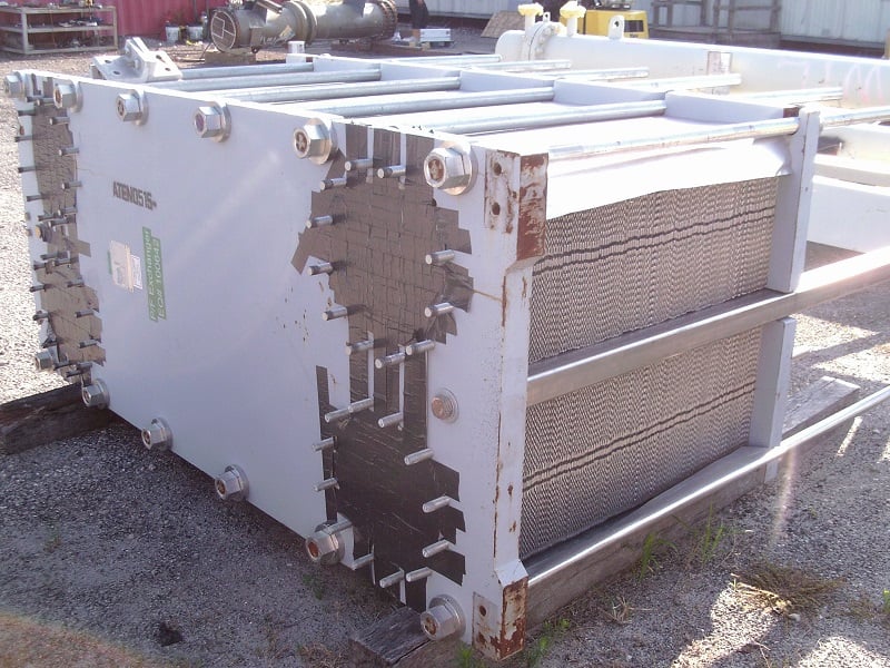 4000 sq.ft., Schmidt API #S156-2500-261, 316l stainless steel plate heat exch, (306) plates, 150 psi @ - Image 1