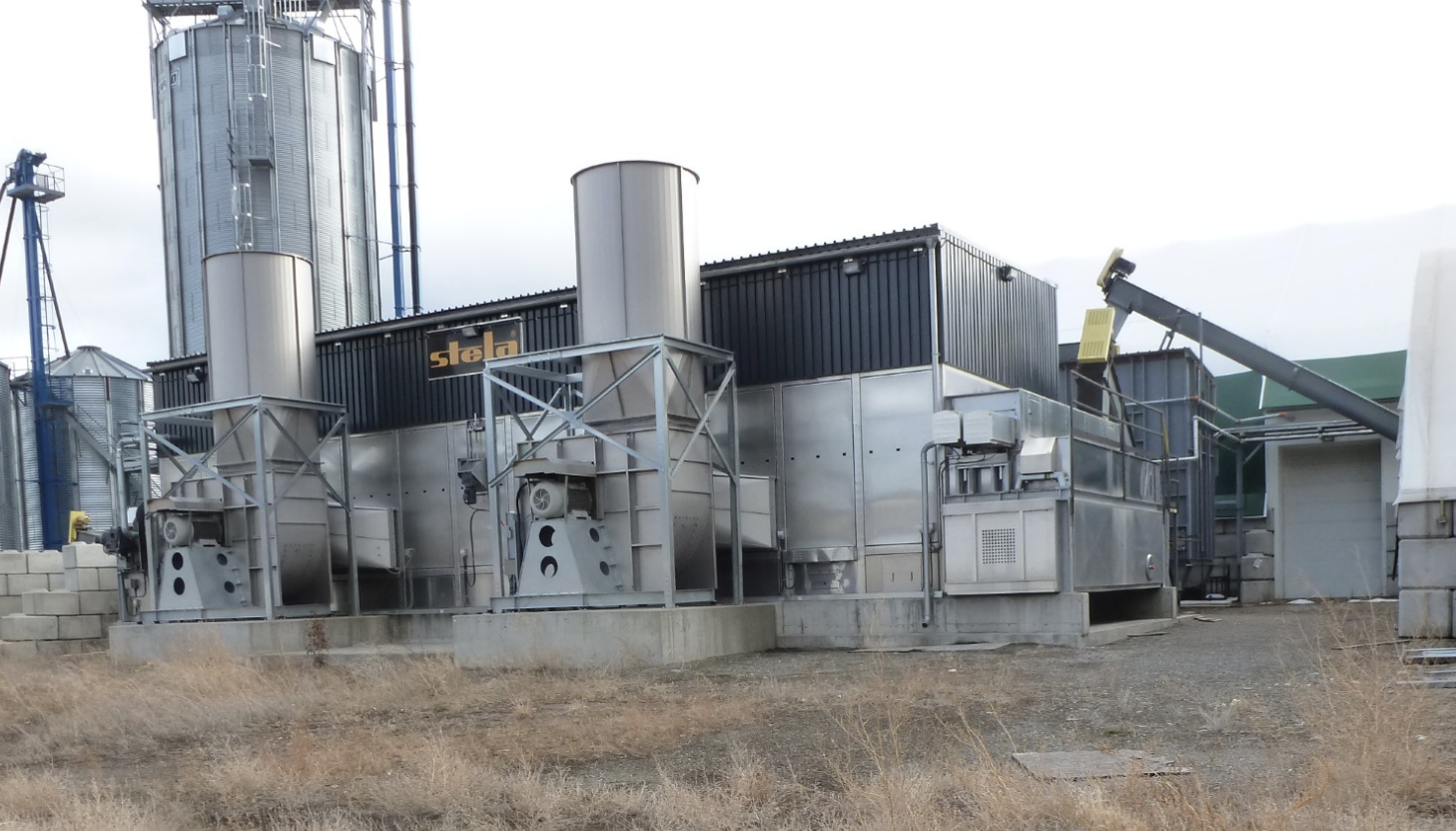 Stela, Sawdust Belt Dryer, low temperature, 10 TPH, sawdust mixing system, 4-section MCC w/ (10) VFDs, Maxon - Image 2