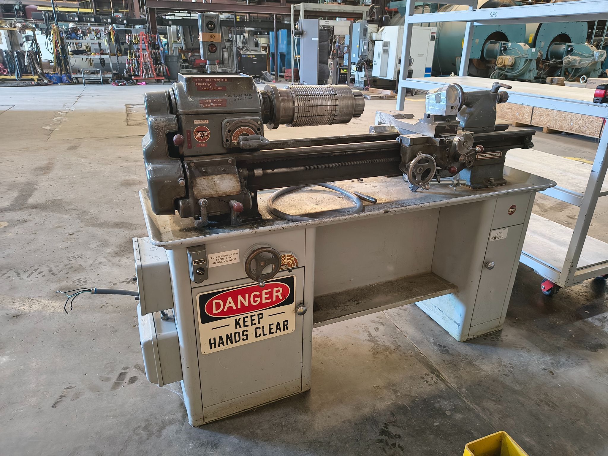 11" x 25" Rockwell #25-100, Metal Cutting Lathe - Image 2