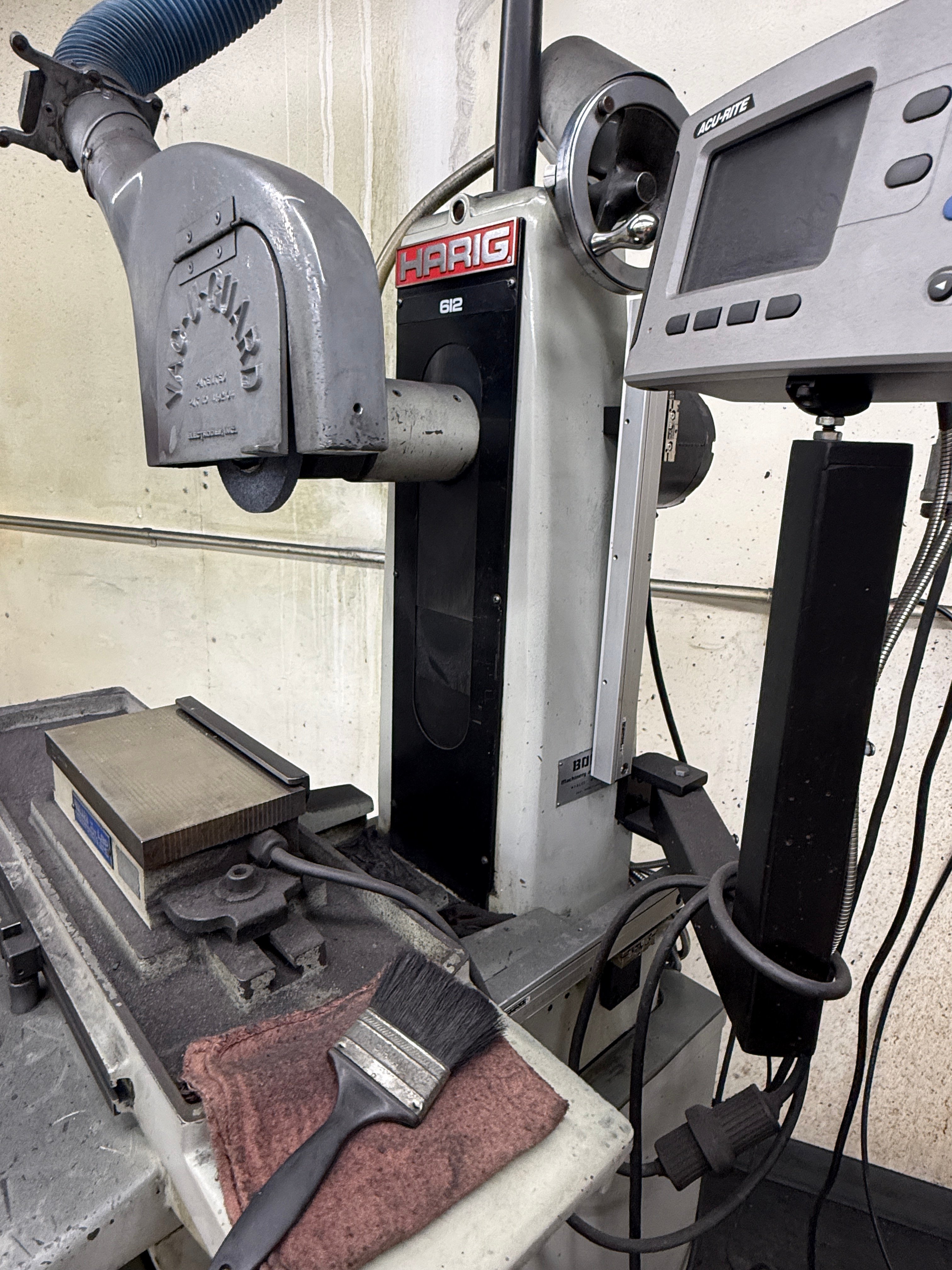 6" x 12" Harig #612, Surface Grinder, hand feed, 12-3/4" longitudinal travel, 3425 RPM, permanent magnetic - Image 4