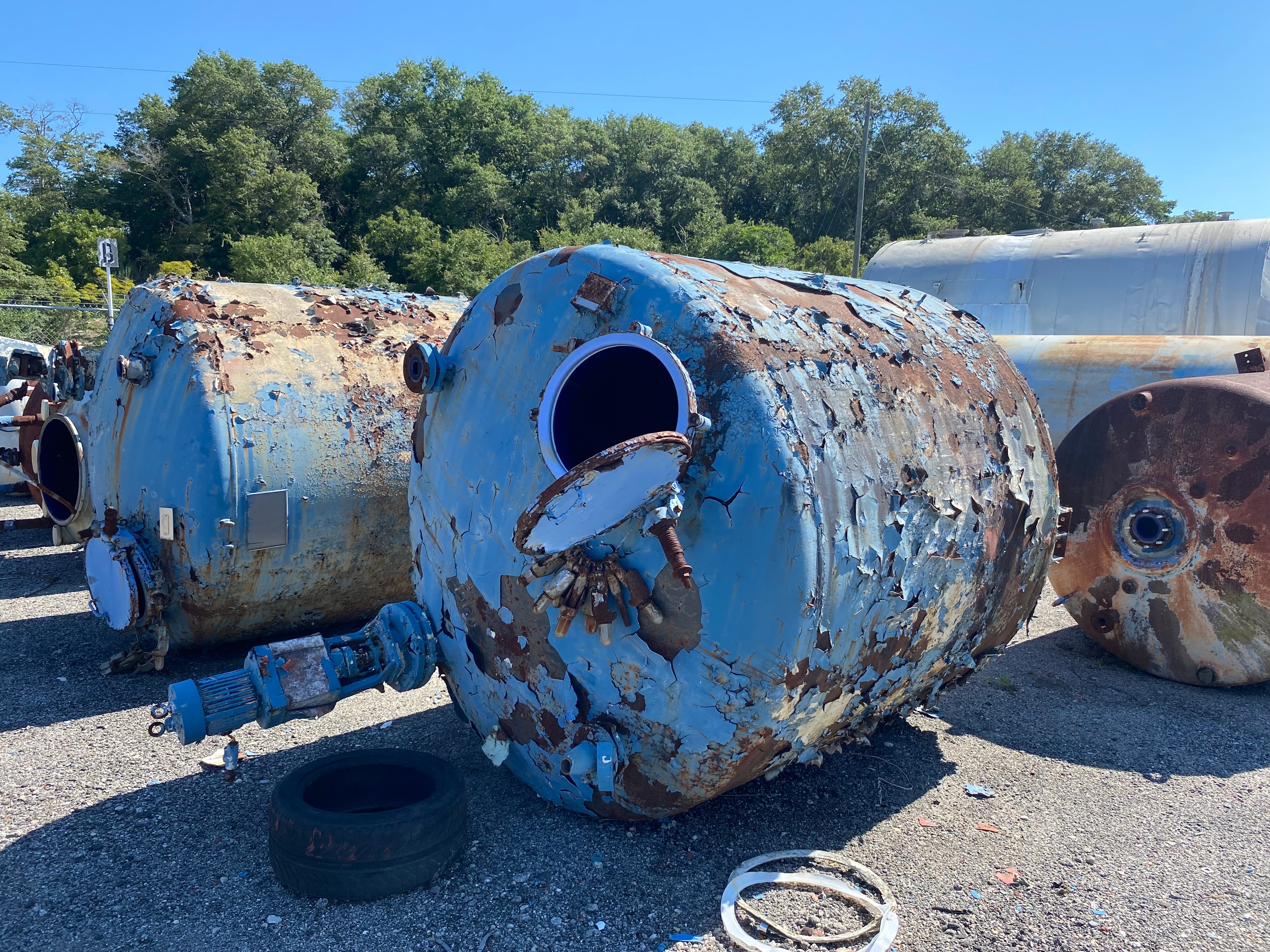 2000 gallon Pfaudler, Glass Lined Tank, Vertical, 84" diameter x 70" straight side, 35/FV psi @ 500°F, 18" - Image 4