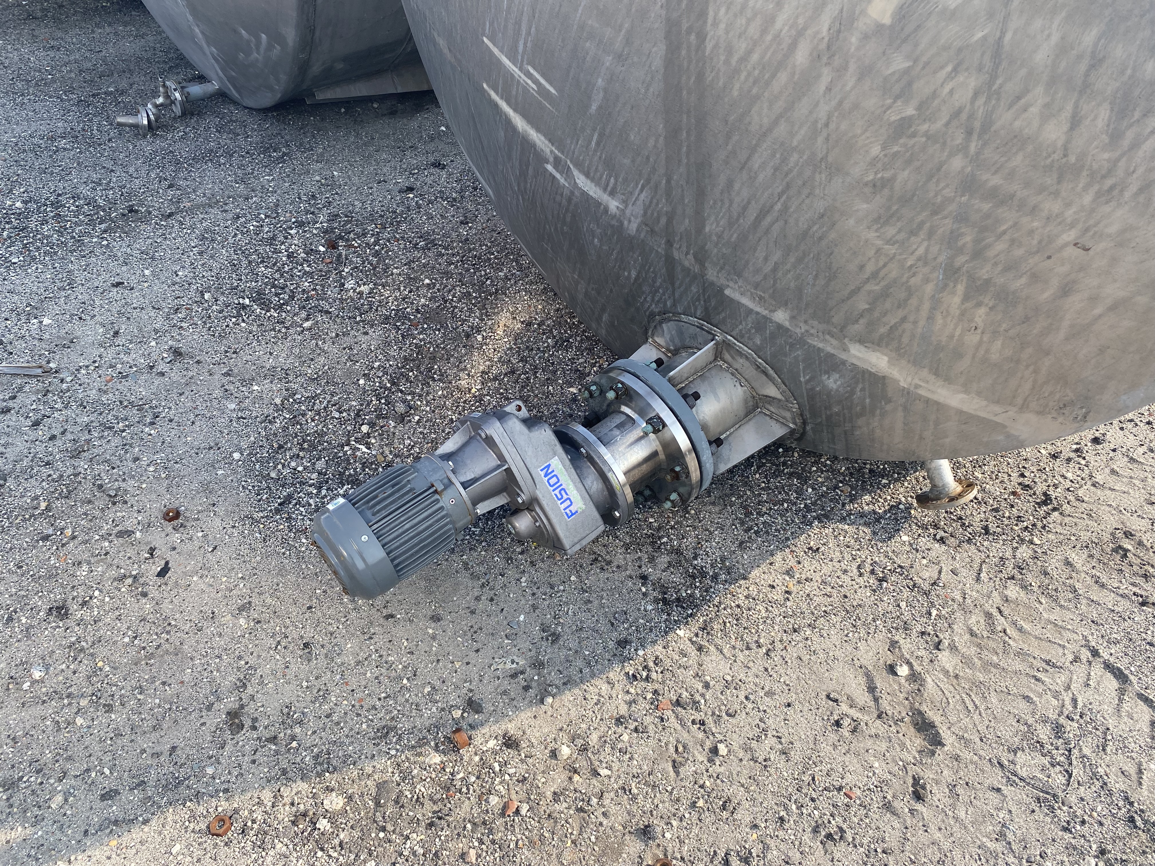 4000 gallon Lee Metal Products #4521DBCTT, 304 Stainless Steel Vertical Mix Tank, 96" diameter x 132" - Image 5