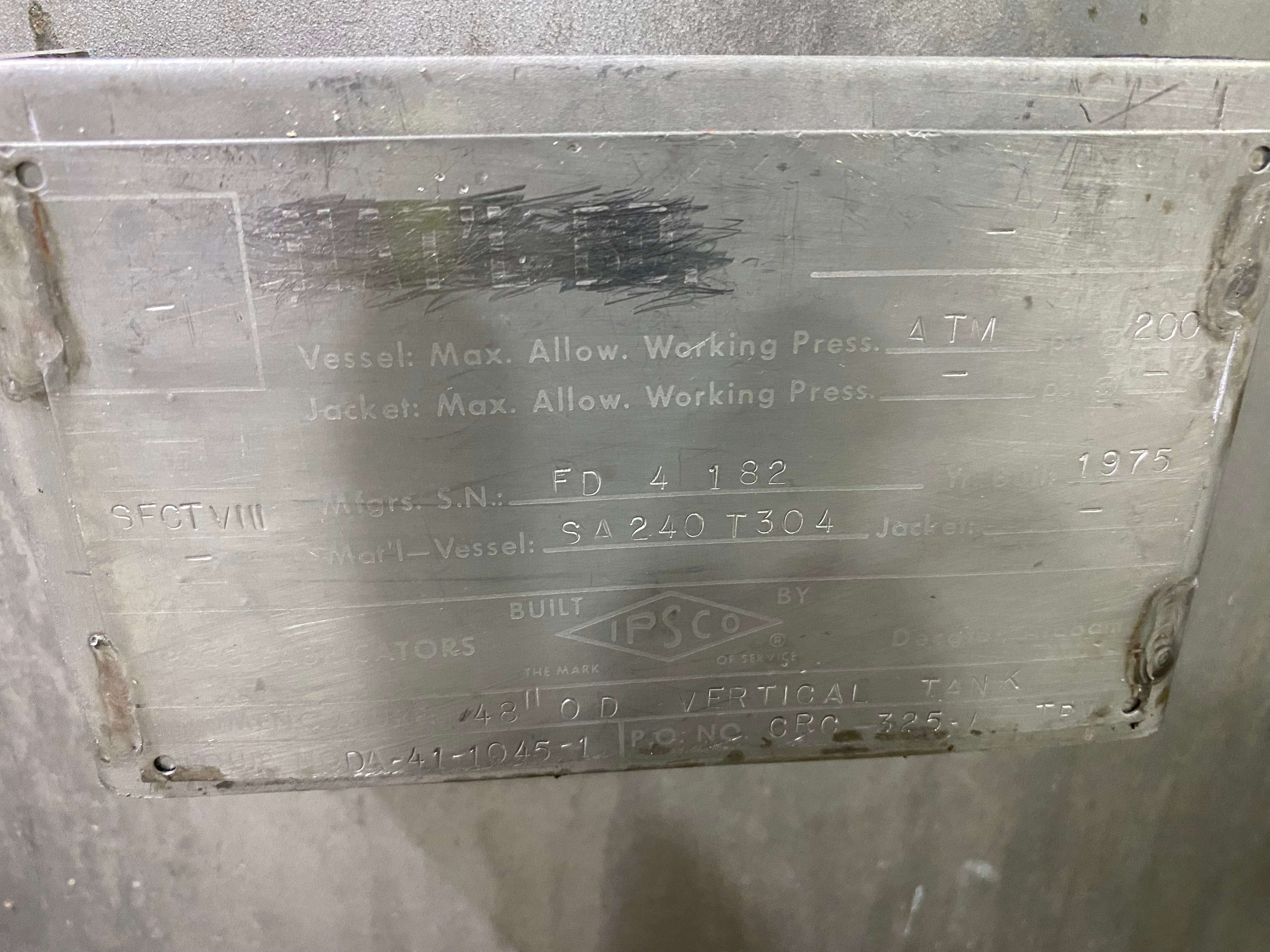 700 gallon IPSCO, 304 Stainless Steel Vertical Mix Tank, 48" diameter x 89" straight side, half-hinged top - Image 8
