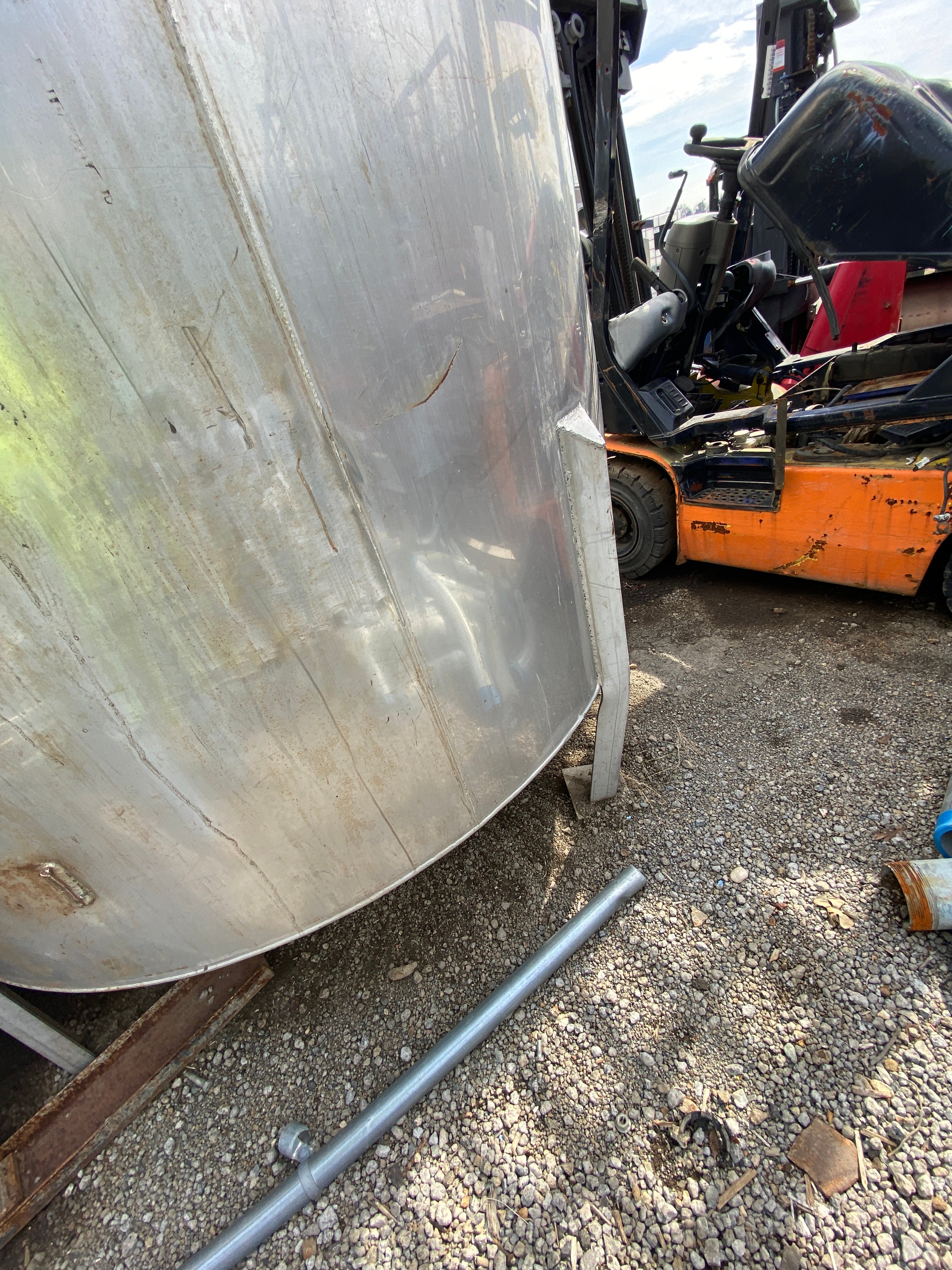 2400 gallon Bendel, 304 Stainless Steel Vertical Tank, 76" diameter x 120" straight side, dished top & - Image 3
