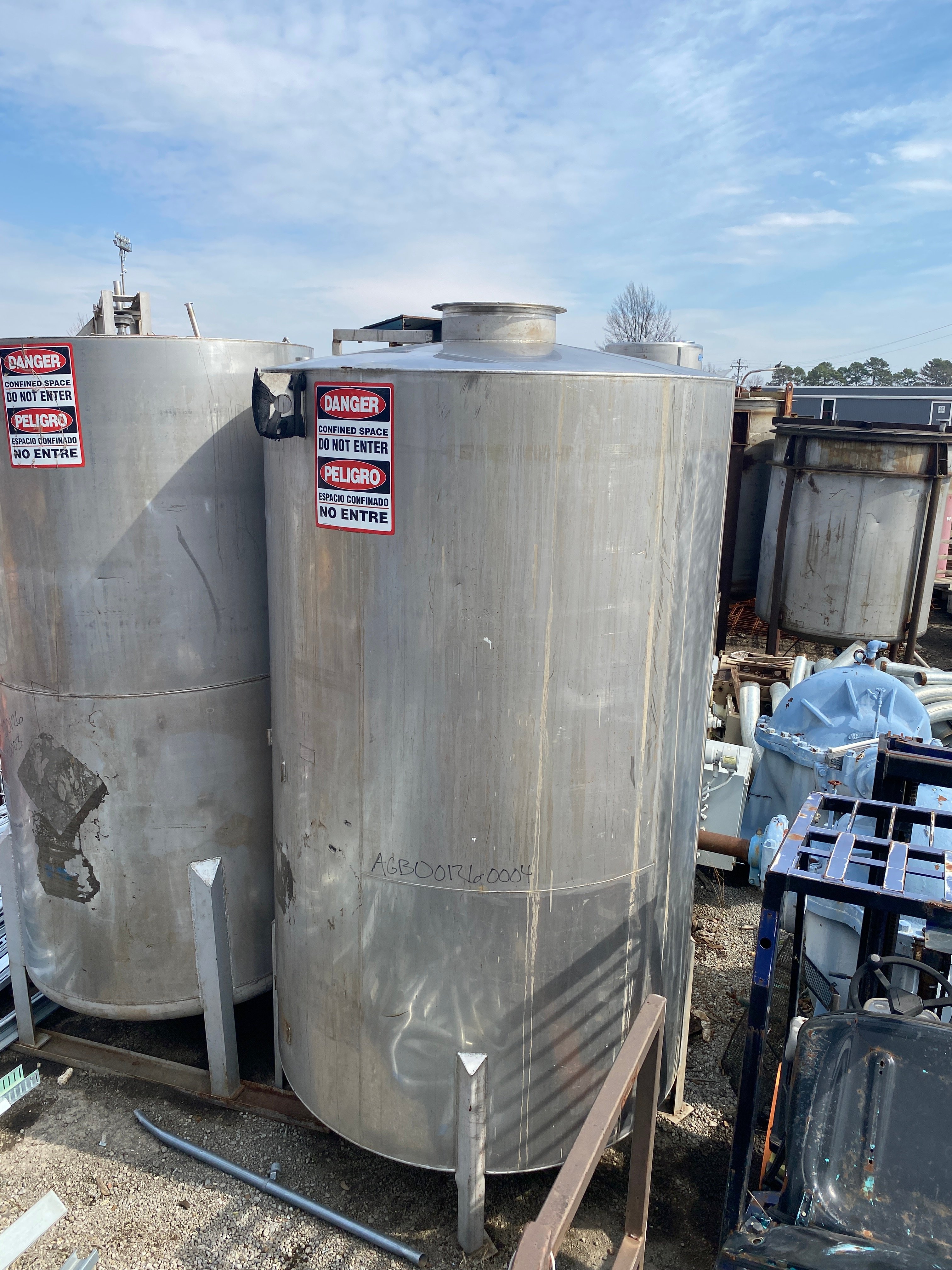 2400 gallon Bendel, 304 Stainless Steel Vertical Tank, 76" diameter x 120" straight side, dished top & - Image 6