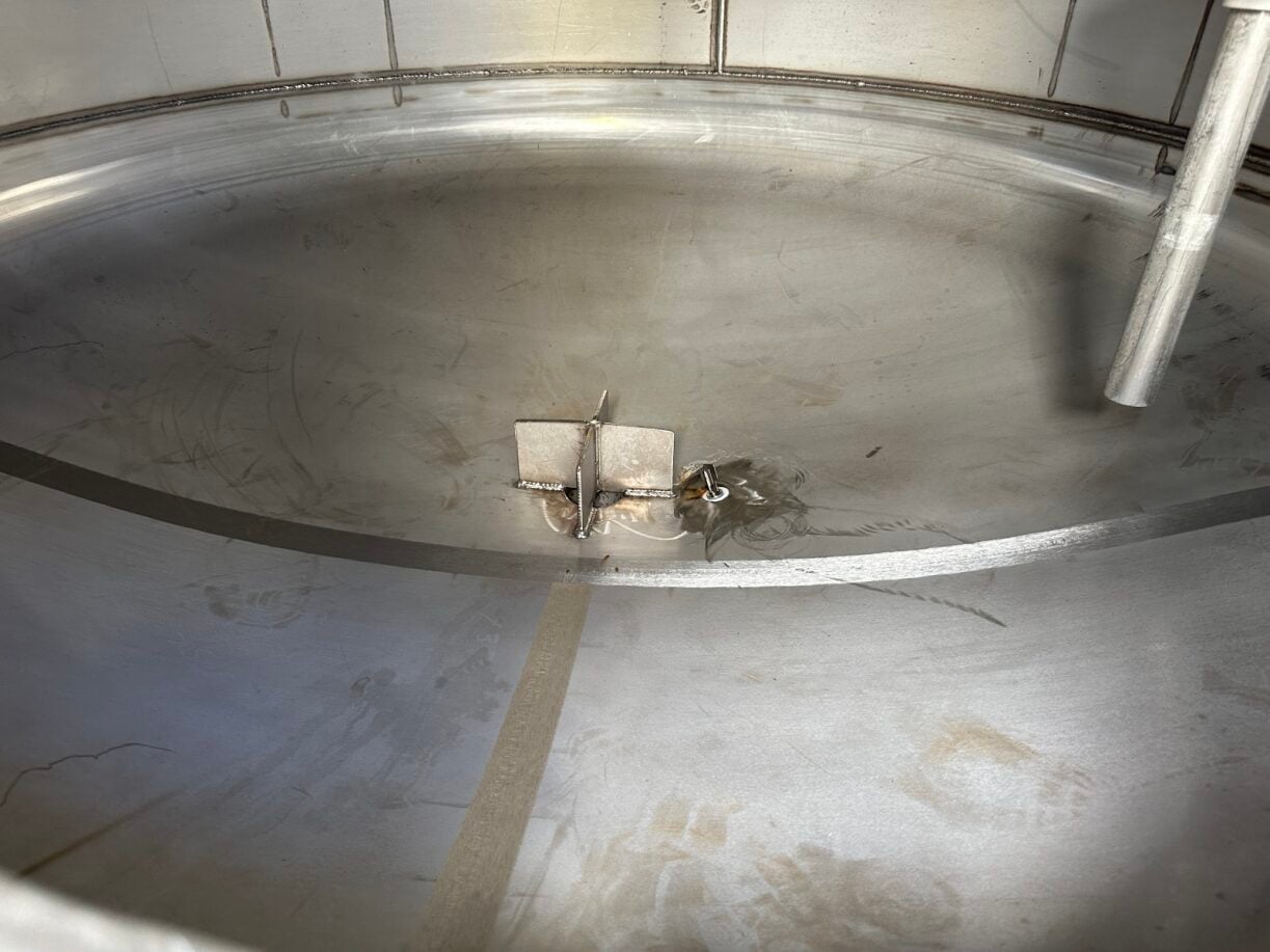 1550 gallon Savannah Tank, 316 Stainless Steel Vertical Tank, 6' diameter x 6' 3" straight side, 2 psi/FV @ - Image 4