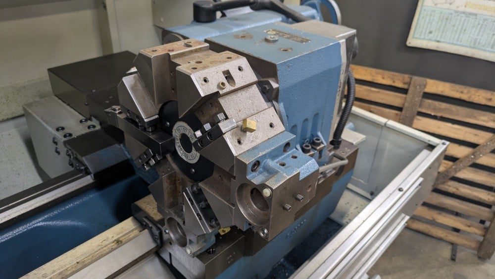 Romi #M20, CNC teach lathe, Fanuc 21i-T control, 20.5" swing x 60" centers, 10.2" over cross slide, 3.15" - Image 8