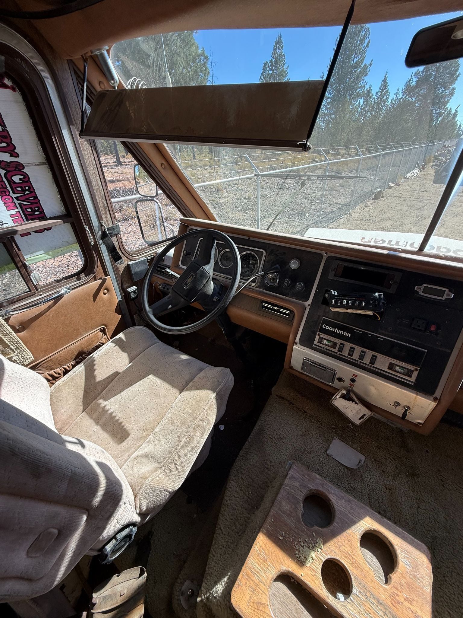 Coachmen, Class A Motorhome, Chevy P30 chassis, 7.4L 454 V8, 3-speed automatic, 178" wheelbase, Onan 6.5 RV - Image 9