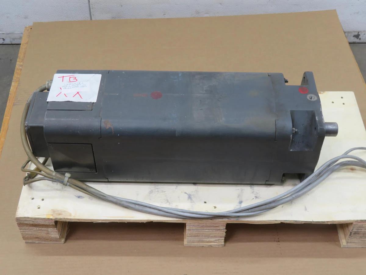 Siemens #1HU3108-0AD01-Z, permanent magnet motor, 3.9 KW, 1200 RPM, 168 Volts max - Image 2