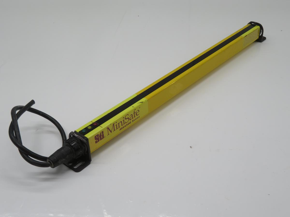 Omron #MS4320BX, light curtain receiver - Image 2