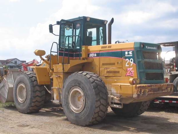 Front End Loader, Kawasaki, 5 yard, closed cab, Cummins 8.3 liter. 23.5 tires (60% tread life) - Image 3