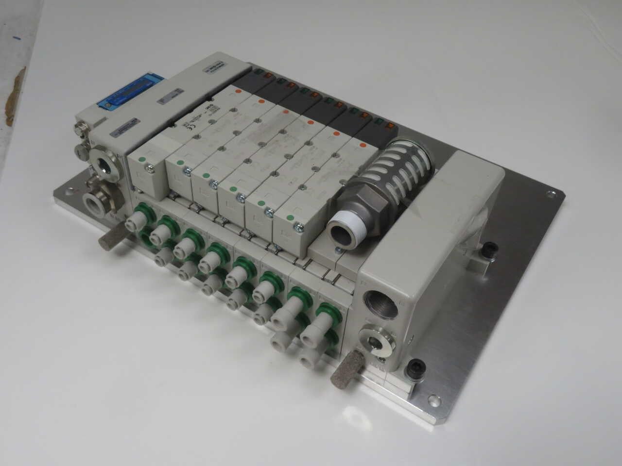SMC #VV5QC41-08C12FSEAN-X132, VV5Q manifold, 4/5 port solenoid valve - Image 2