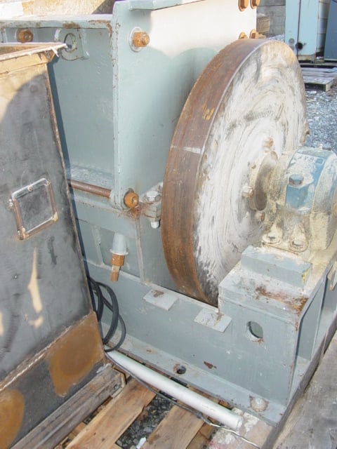 18" x 18" Heavy Duty used granulator grinder - Image 3