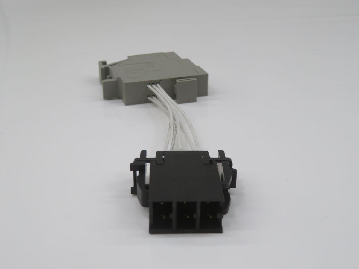 Schneider #47850, auxiliary terminal block for Masterpact NT/NW breakers, LOT of 30 - Image 3
