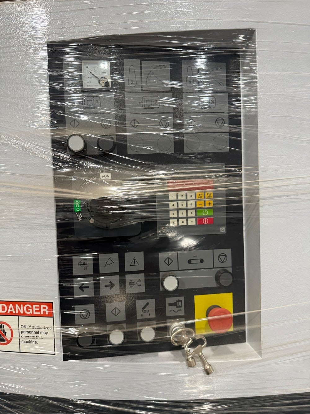 NEW UNUSED NEXTECH S-37C WIDE BELT SANDER - SAVE THOUSANDS! - Image 2