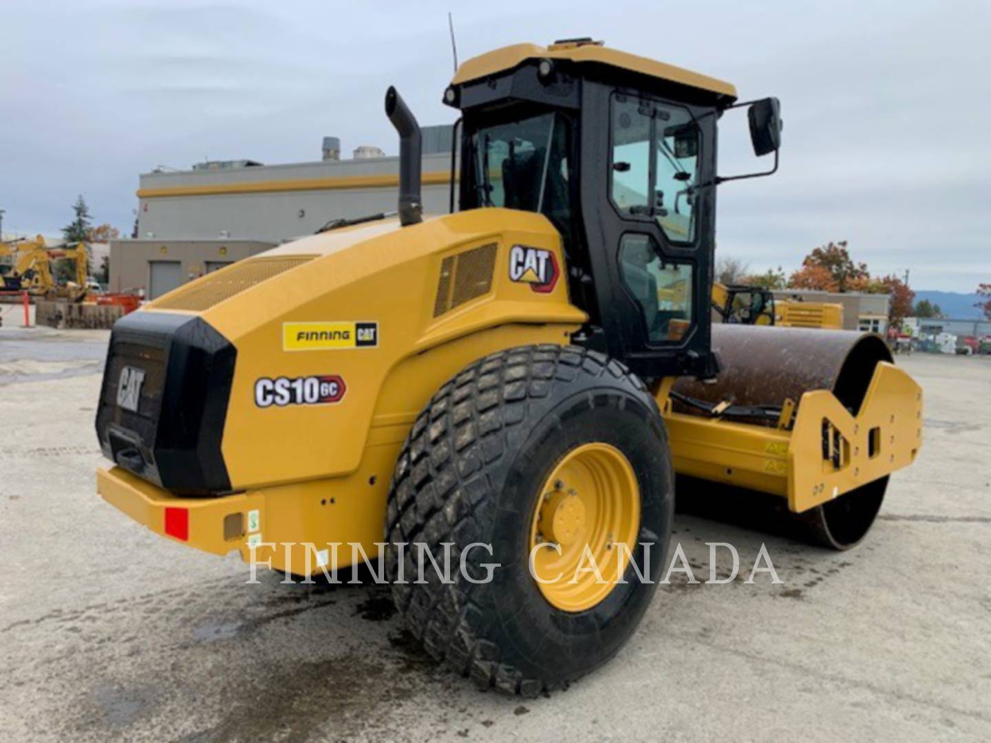 Caterpillar CS10-01, Compactor, 124 hours, S/N: 6GV03600, 2025 - Image 3