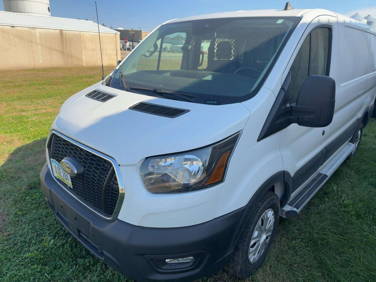 Ford #TRANSIT-250, cargo van, 3.5L V6 gas, 10-speed automatic, 2024 (2 available) - Image 4