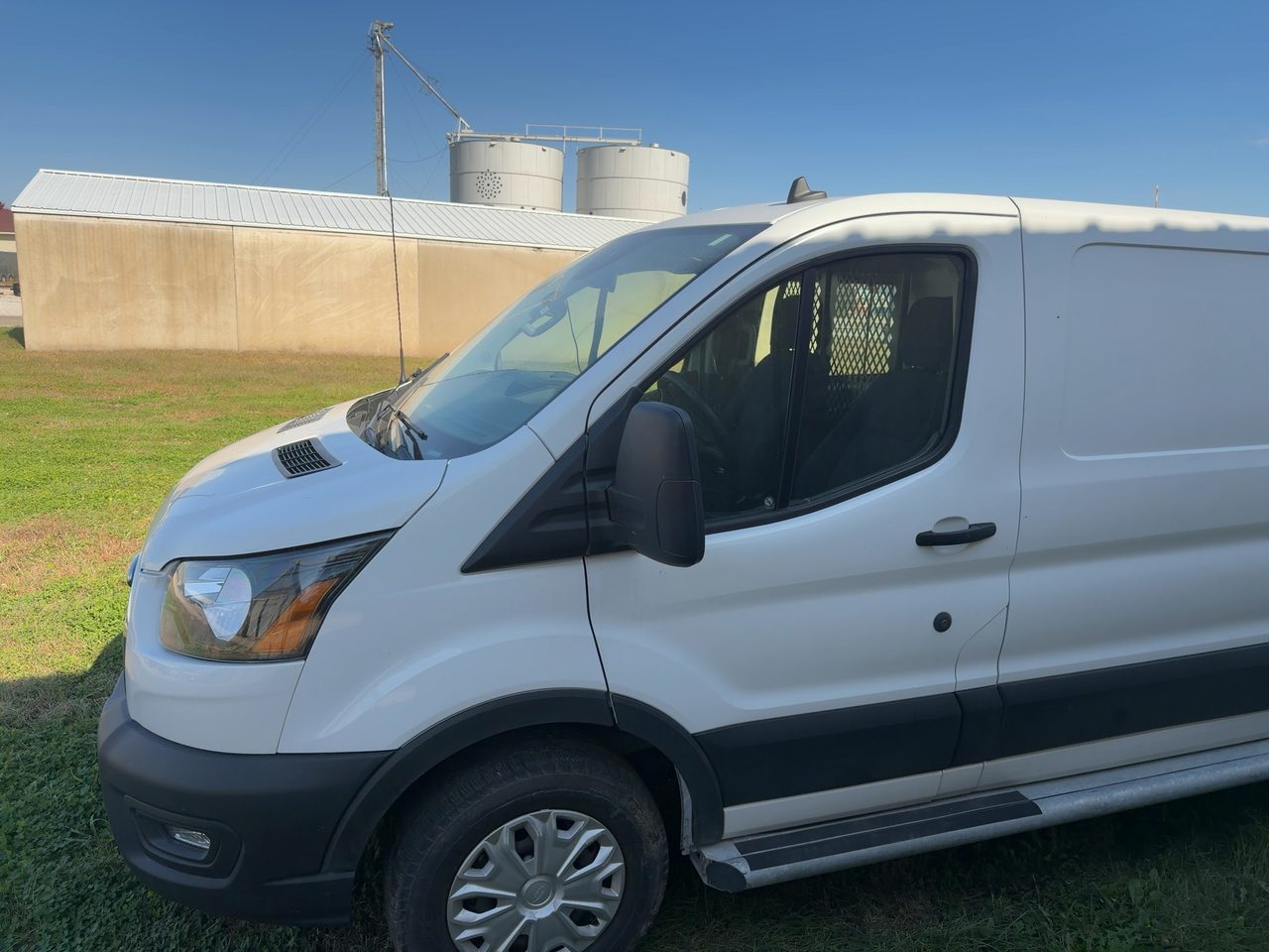 Ford #TRANSIT-250, cargo van, 3.5L V6 gas, 10-speed automatic, 2024 (2 available) - Image 6