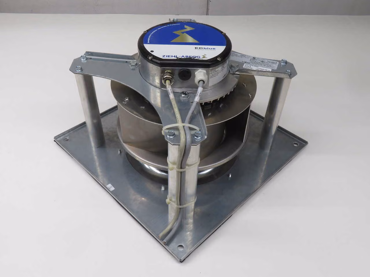 Ziehl-Abegg #162750, GR28M-ZIK.DC.1R EC Centrifugal Cooling Fan, 1 KW, 3400 RPM, 200-277 V. - Image 2
