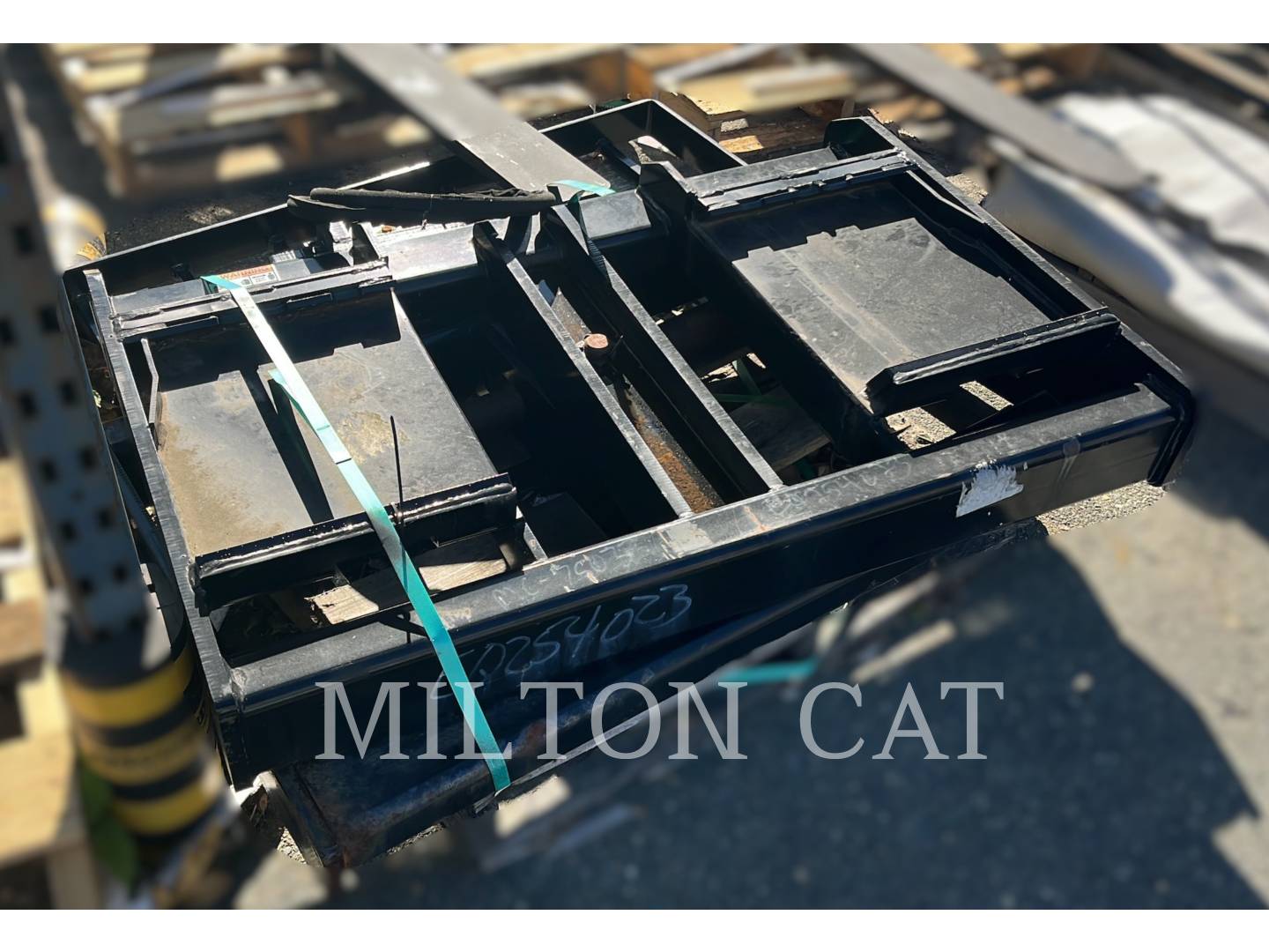 Caterpillar TH255C 48" ROTATE/SIDE TILT FORK GROUP, S/N: MC-000075033, 2023 - Image 2