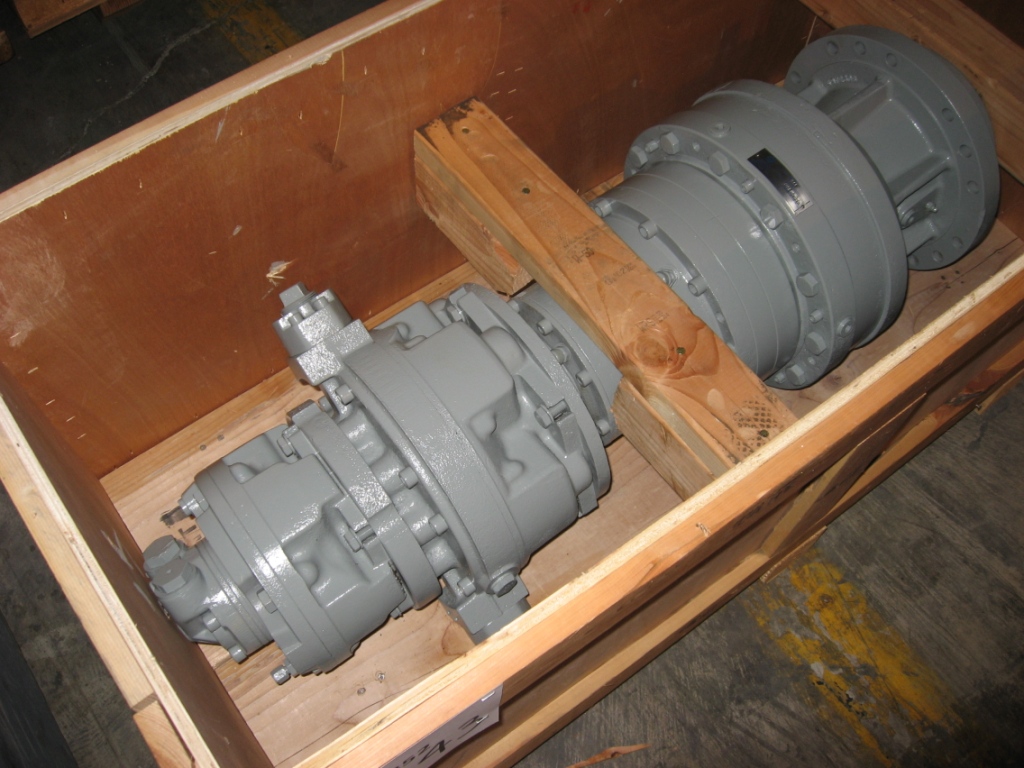 SAI #M1-90-PD2-500-RES, Radial Piston Hydraulic Motor & Gearbox, 177 HP, 2 Stage, 15.78:1 Ratio, Reinforced - Image 1