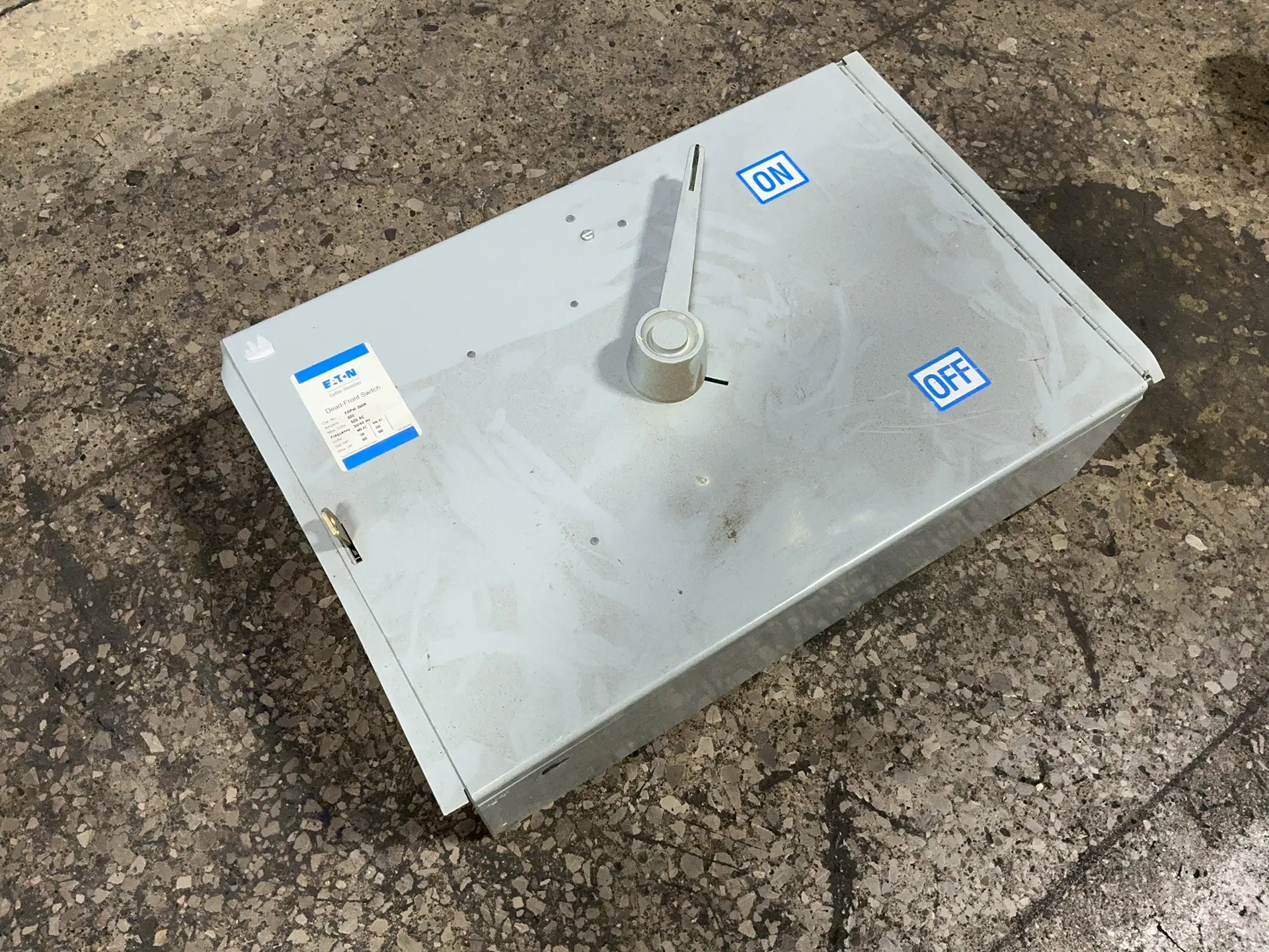 600 Amp. Eaton, FDPW-366R, fusible panelboard switch, 600 Volts - Image 2
