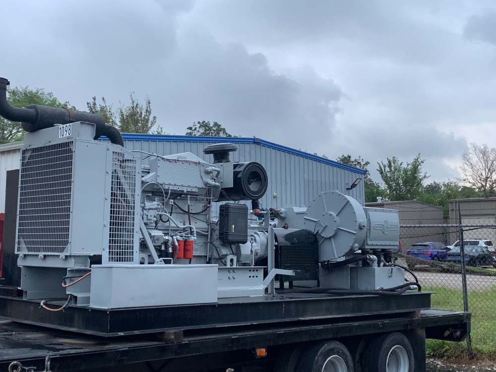 337 GPM @ 10000 psi, Gardner Denver 600 w/3.5" plungers, well service pump, 500 HP - Image 1