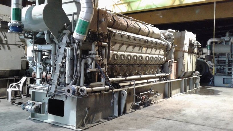 3950 KW ElectroMotive #L20-710 G7T2, 900 RPM, 12470 Volts, 2691 hours, safety shutdown, 2010 - Image 1