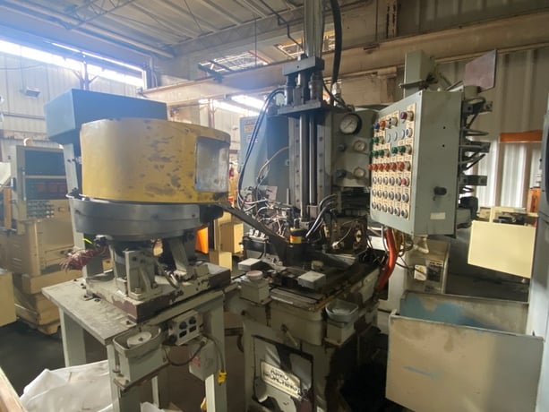 2 Ton x 24" stroke, Astro #AVB-24-2-70, vertical hydraulic broach, prog.controller, #14669 - Image 1