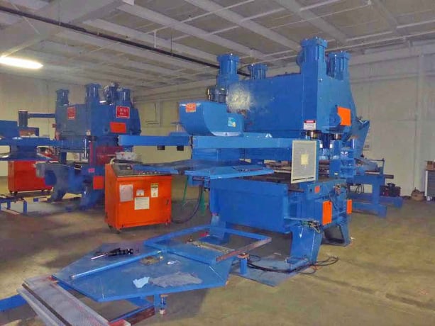 100 Ton, Oak #FP3-54-1422, fin press line, 1.5" stroke, 9"-12" Shut Height, 51" x48" die area, 1994 - Image 3