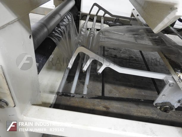 Arpac #108-28TW, right angle shrink bundler, rated from 10-30 bundles per minute, 10" wide x 40" long infeed - Image 2