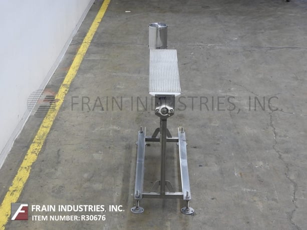 42" wide, NCC Automated Systems Stainless Steel transfer conveyor, 9" long, bull nose transfer ends powered - Image 4
