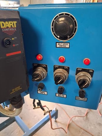 Eastern #CB104, bottle capper, vibratory feeder, 180 caps/min, max capacity size of 60mm, hopper - Image 9