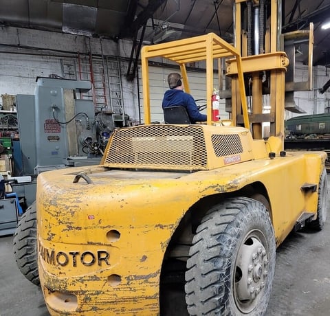 25000 lb. Towmotor #B20-25, forklift, 6' L x 7.25" W forks, pneumatic tires, 4-speeds - Image 3