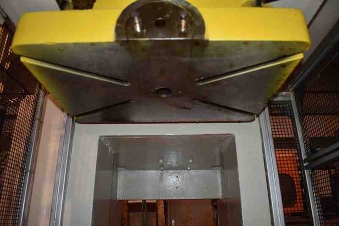 100 Ton, Goiti #CFR, 5.5" stroke, 11.2" Shut Height, 3.5" adj, 38" x 24.5" bed, T-slotted, gap frame press - Image 7