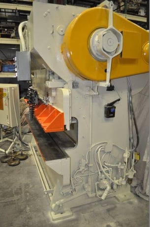 60 Ton, Chicago #68-L, mechanical press brake, 8' overall, 72" between housing, 3" stroke, 1955, #9796 - Image 2