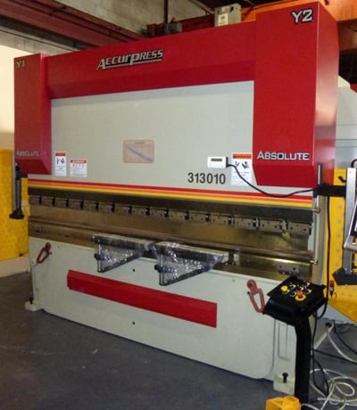 130 Ton, Accurpress #Absolute-313010, hydraulic, Delem DA-56 CNC, 10' overall, 106" between housing, #2617/18 - Image 5