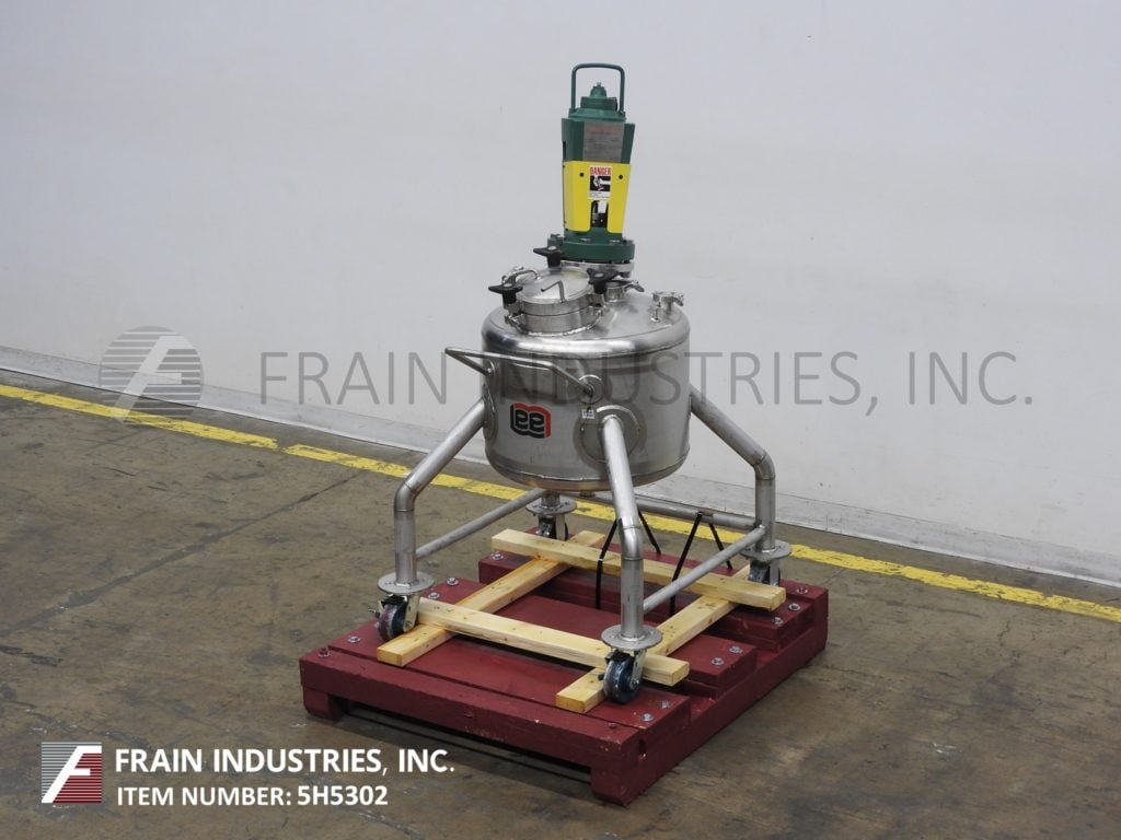 26.4 gallon Lee, 100 liter capacity, 316S/S, internal pressure reaction tank, 15 psi, 23" dia. x 18" deep - Image 1