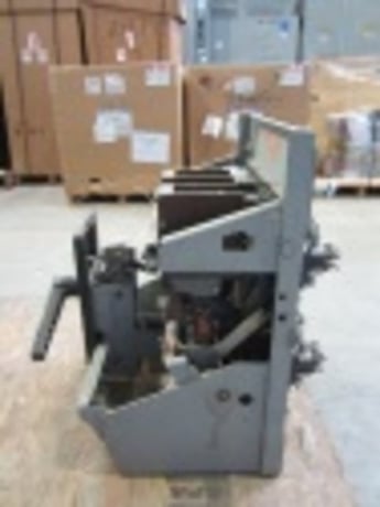 1600 Amps, General Electric, AK-1-50-9, electrically operated, drawout, #AB2429 - Image 3